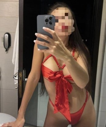 ✨
У меня богатый опыт, и я знаю, как доставить удовольствие и удовлетворение. С моими нежными руками и чувственными губами вы забудете о суете будней. 💋
Я предлагаю широкий спектр услуг, от расслабляющего массажа до ярких интимных встреч. Вы можете быть уверены в моей абсолютной конфиденциальности и профессионализме. 🌟
Мои фотографии говорят сами за себя - сексуальное и соблазнительное тело, стройные ножки и пышные груди. 📷
У меня есть отличные отзывы на различных форумах, где мои клиенты делятся своими радостными впечатлениями. Вам скоро посчастливится стать одним из них! 🌹
Если вы находитесь в Москве, не упустите возможность встретиться со мной. Позвоните мне, и я обещаю вам незабываемое время в моей уютной и романтичной обстановке. 💕 Виктория